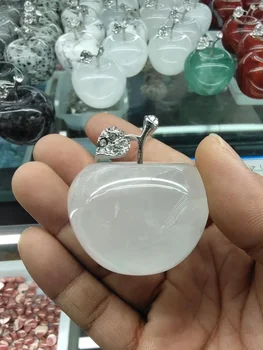 1 ADET Doğal taş beyaz kristal taş oyma Elma kolye Enerji kristal cevheri şifa kolye takı yapımı aksesuar