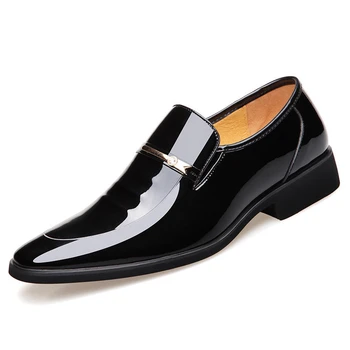 Erkek Loafer'lar İtalyan Iş Resmi Patent deri ayakkabı Sivri Burun Erkek Elbise Ayakkabı Lüks Oxford Düğün Parti Giyim Ayakkabı Erkekler