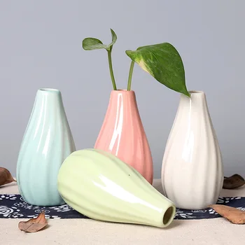 Mini Seramik Vazo Şeker Renk Masaüstü Vazo Topraksız Vazo Çiçek Düzenleme Şişe Sevimli Saksı Basit Ev Dekorasyonu