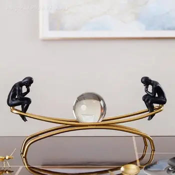 Yaratıcı İskandinav Altın metal Kristal top düşünür Zanaat dekorasyon Modern oturma odası ev yumuşak dekorasyon aksesuarları figürler
