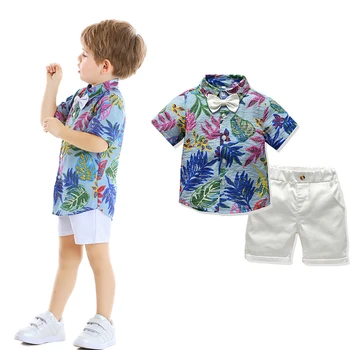 Çocuğun Baskılı 2 Adet Takım Elbise Kısa Kollu Yağmur Ormanı Baskılı papyon Gömlek ve Düz Renk kısa pantolon Yaz Giyim için 1-5 Yıl